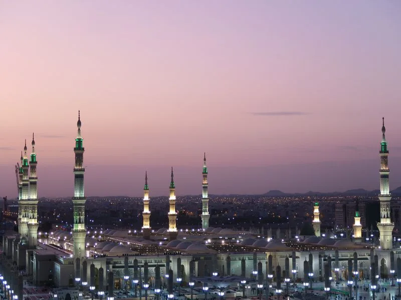 Hotels near Masjid An-Nabawi Madinah Gate 25 UK pilgrims 2026