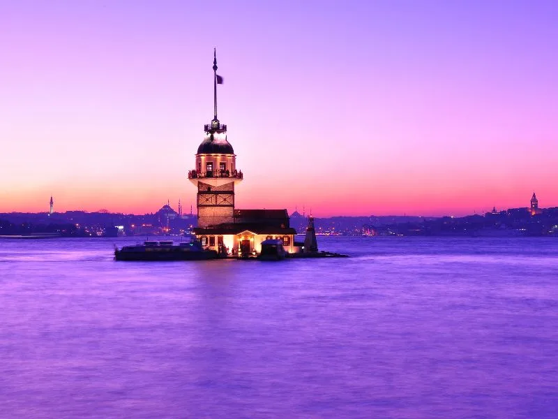 Istanbul hotel booking UK 2026 Sultanahmet Bosphorus skyline